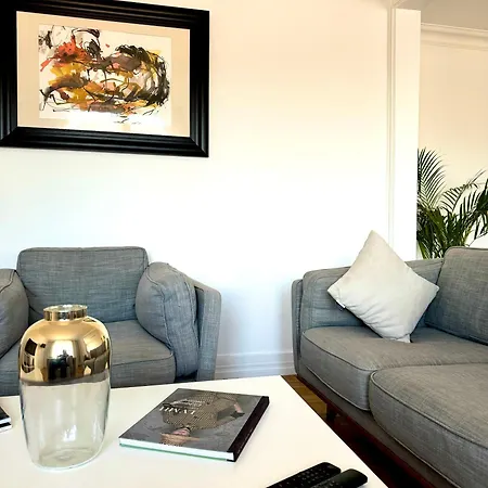 Bergson - 80m2, 2 Grandes Chambres, Entierement Renovee Et Equipee, Lumineux, Wifi, Balcon, Calme, Vue Imprenable Saint-Étienne